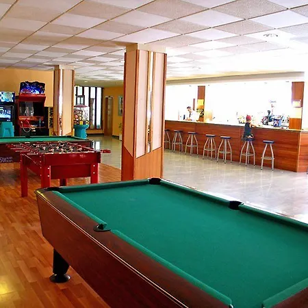 Отель Angeles 4*