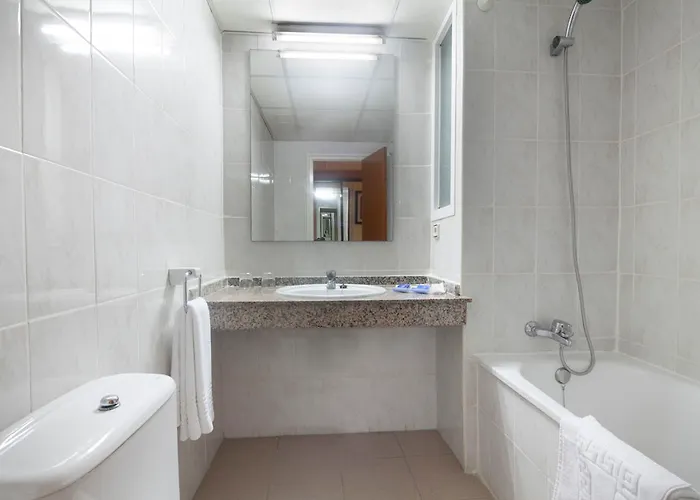 Otel Angeles 4*